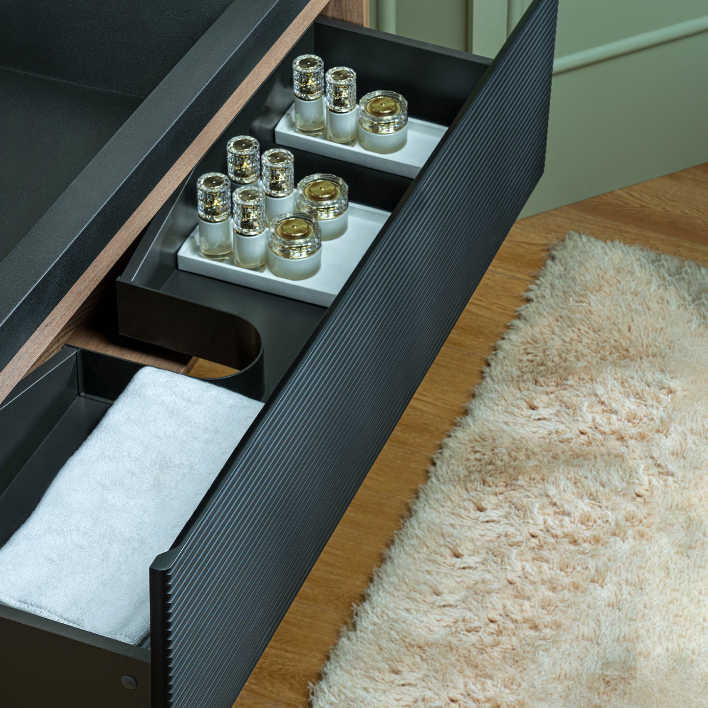 WOODBRIDGE | Wall-Mounted Floating Bathroom Vanity | Multi-Layer Engineered Wood | Black Sintered Stone Top