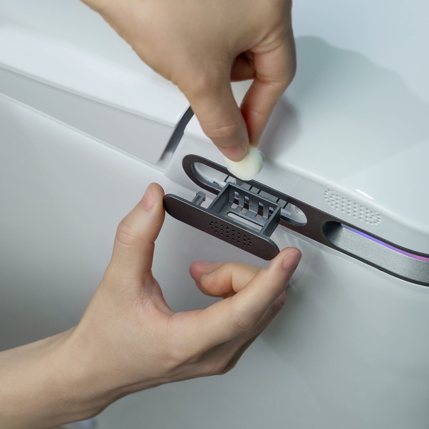 WOODBRIDGE GT071-2.0 |  ADA Height Smart Bidet Toilet | with Auto Lid, UV Nozzle & Warm Air Dryer