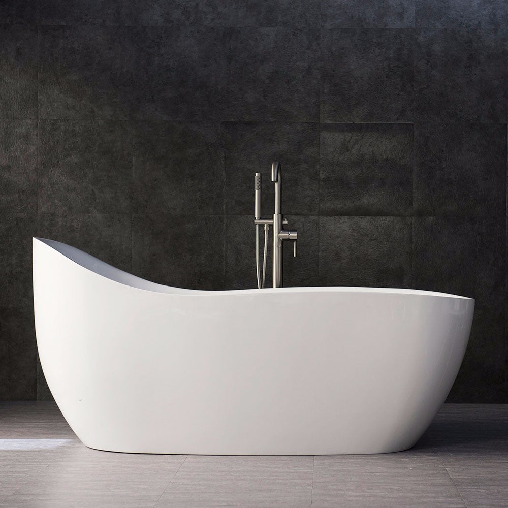WOODBRIDGE B0033 67" Deluxe Air Bubble Free Standing Single-Slipper Bathtub