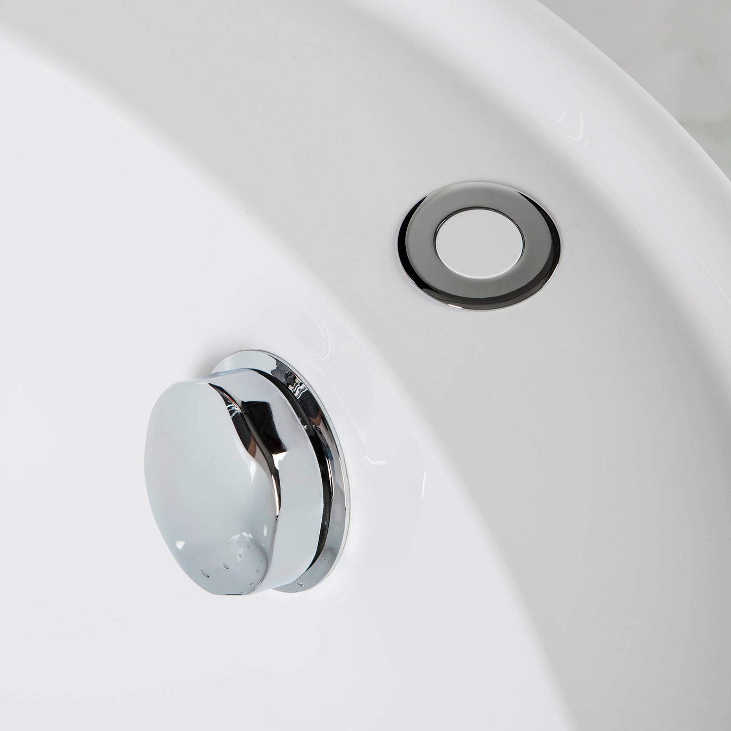 WOODBRIDGE B0033 67" Deluxe Air Bubble Free Standing Single-Slipper Bathtub